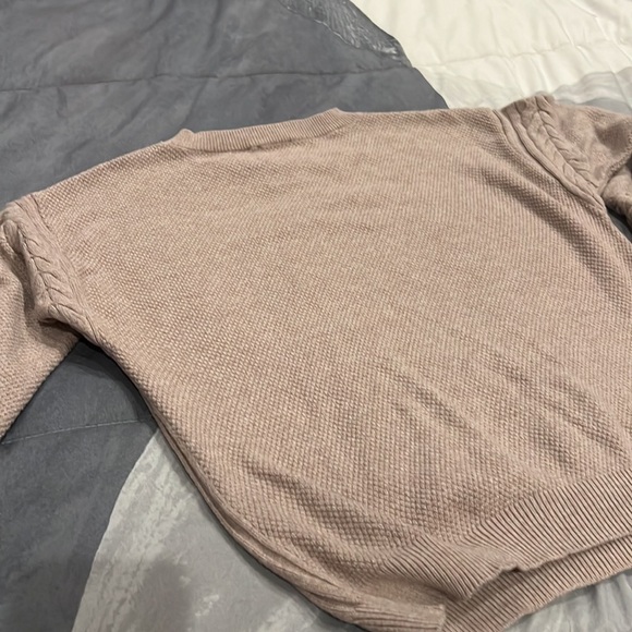 Sweater - Picture 4 of 4